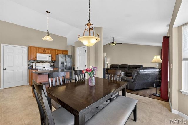 2162 Oakglen Street, Imperial, MO 63052