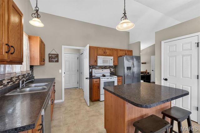 2162 Oakglen Street, Imperial, MO 63052