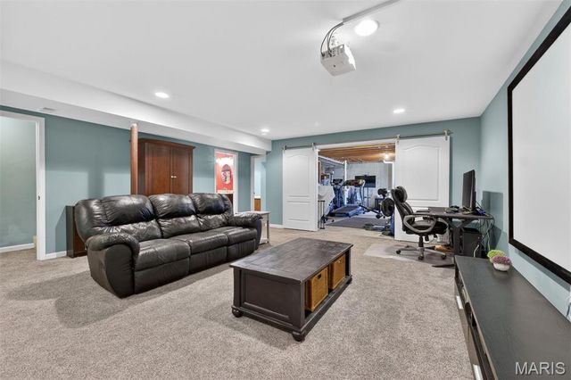 2162 Oakglen Street, Imperial, MO 63052