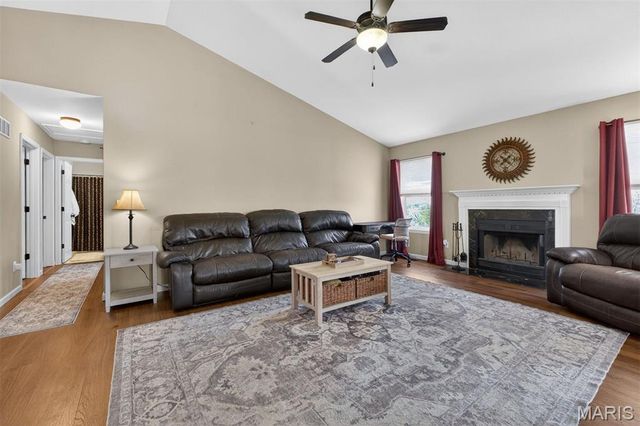 2162 Oakglen Street, Imperial, MO 63052