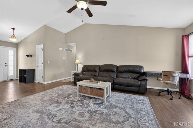 2162 Oakglen Street, Imperial, MO 63052