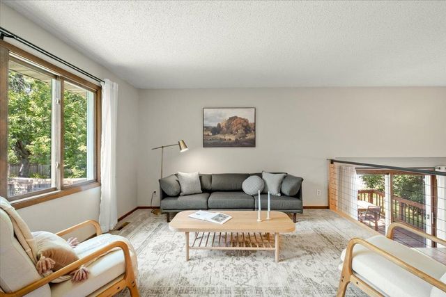 4725 Upland Lane N, Plymouth, MN 55446