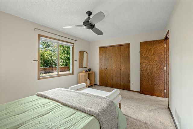 4725 Upland Lane N, Plymouth, MN 55446