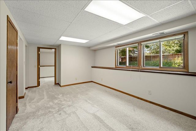 4725 Upland Lane N, Plymouth, MN 55446