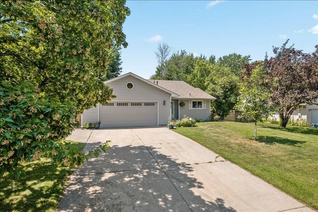 4725 Upland Lane N, Plymouth, MN 55446