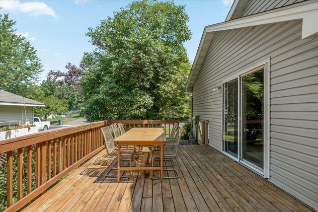 4725 Upland Lane N, Plymouth, MN 55446