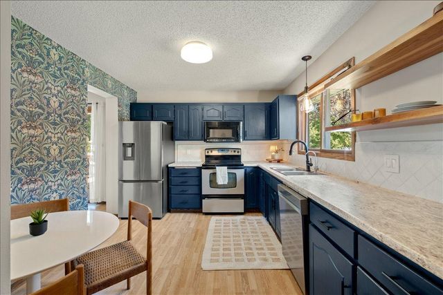 4725 Upland Lane N, Plymouth, MN 55446