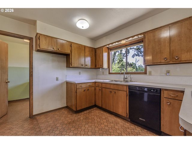 8415 Sw RIVER Rd, Hillsboro, OR 97123