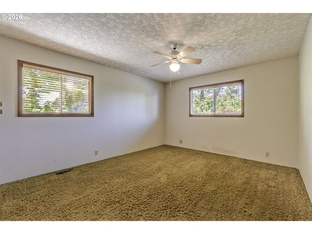 8415 Sw RIVER Rd, Hillsboro, OR 97123