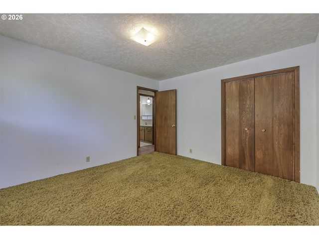 8415 Sw RIVER Rd, Hillsboro, OR 97123