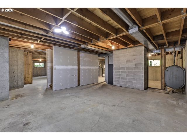 8415 Sw RIVER Rd, Hillsboro, OR 97123