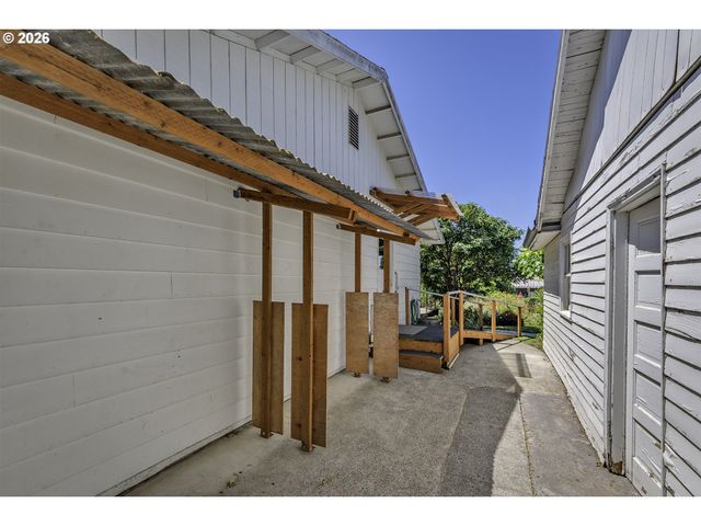 8415 Sw RIVER Rd, Hillsboro, OR 97123