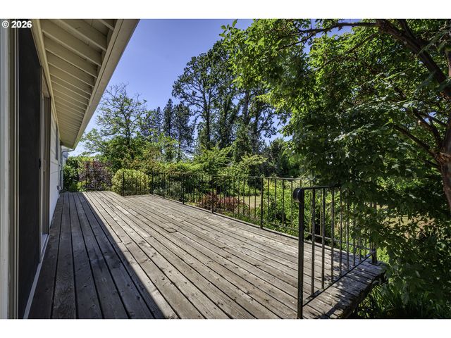 8415 Sw RIVER Rd, Hillsboro, OR 97123