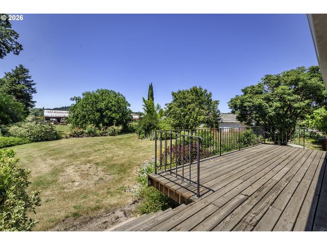 8415 Sw RIVER Rd, Hillsboro, OR 97123