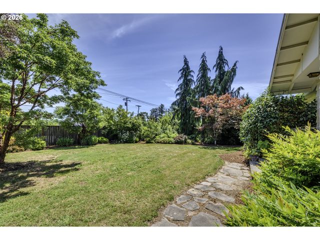 8415 Sw RIVER Rd, Hillsboro, OR 97123