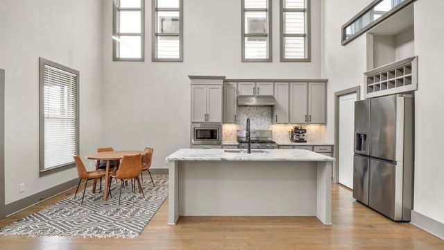 1108B Glenview Dr, Nashville, TN 37206