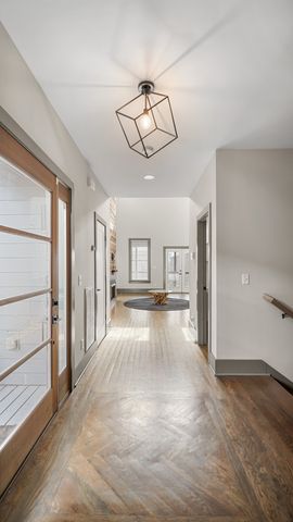 1108B Glenview Dr, Nashville, TN 37206