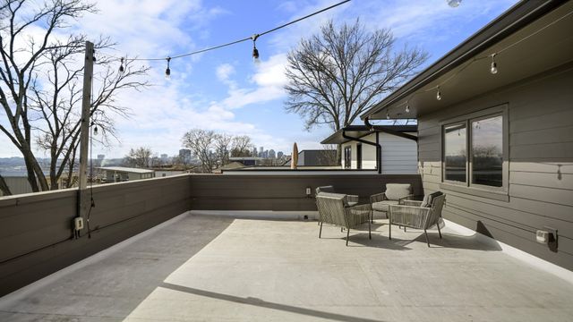 1108B Glenview Dr, Nashville, TN 37206