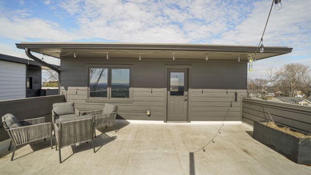 1108B Glenview Dr, Nashville, TN 37206