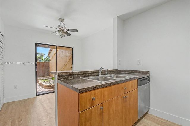 11236 SW 132nd Ct W, Miami, FL 33186