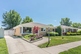 145 Princeton Street, Des Plaines, IL 60016