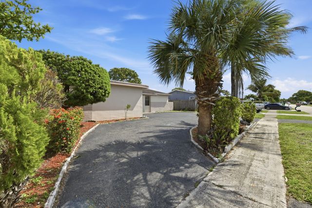 9671 NW 24th Street, Sunrise, FL 33322