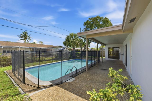 9671 NW 24th Street, Sunrise, FL 33322