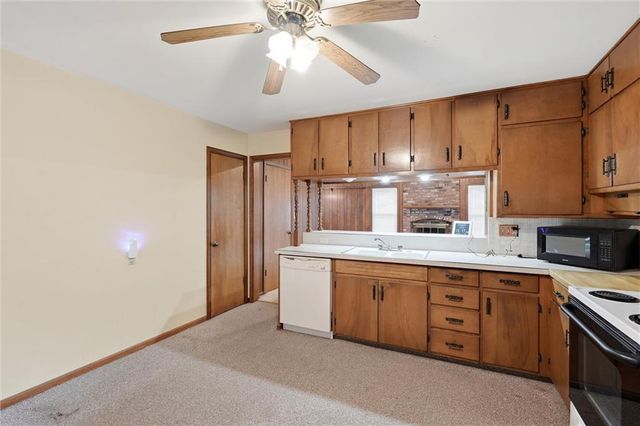 1314 Duck Road, Grandview, MO 64030