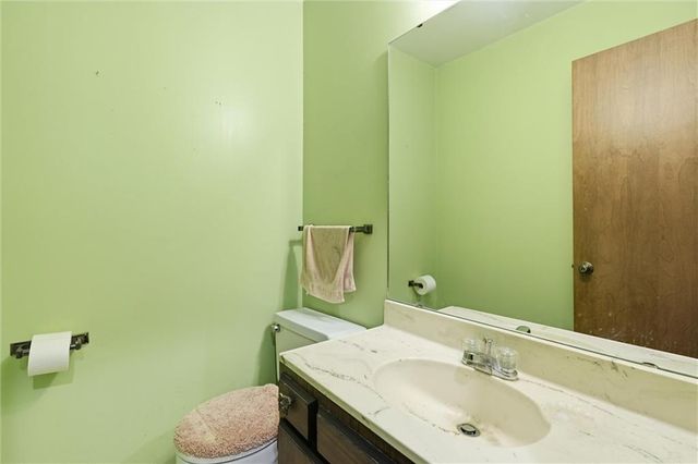 1314 Duck Road, Grandview, MO 64030