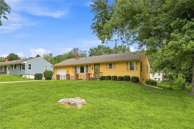 1314 Duck Road, Grandview, MO 64030