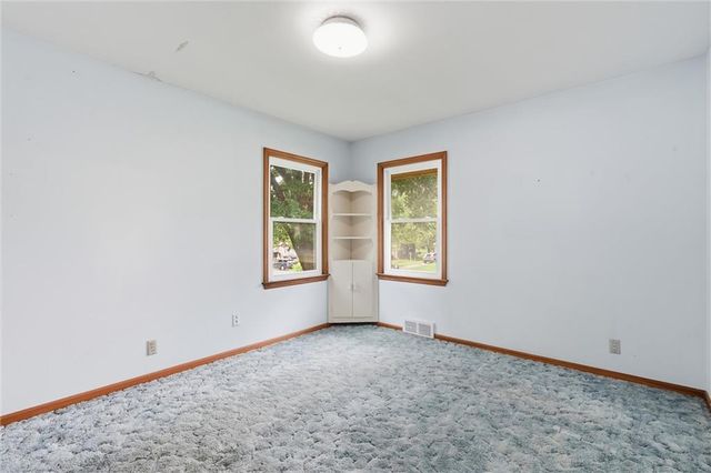1314 Duck Road, Grandview, MO 64030
