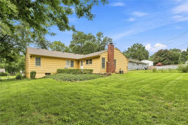 1314 Duck Road, Grandview, MO 64030