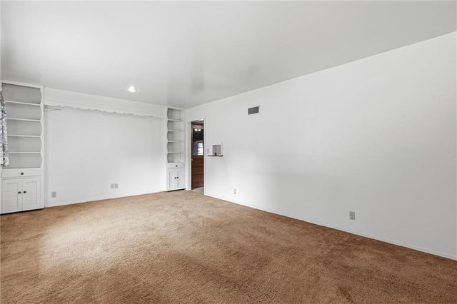 1314 Duck Road, Grandview, MO 64030