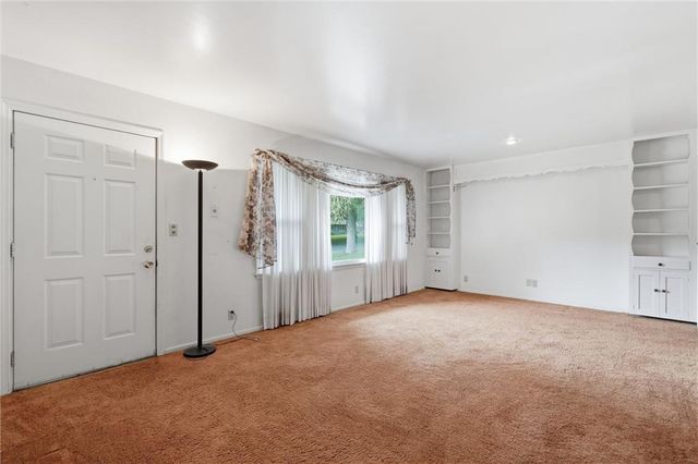 1314 Duck Road, Grandview, MO 64030
