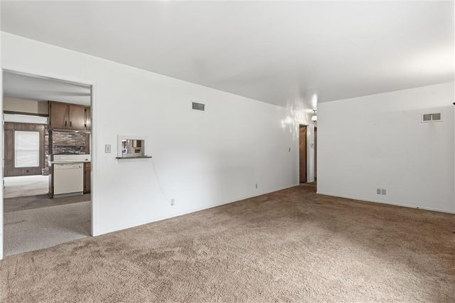 1314 Duck Road, Grandview, MO 64030
