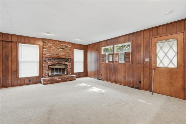 1314 Duck Road, Grandview, MO 64030