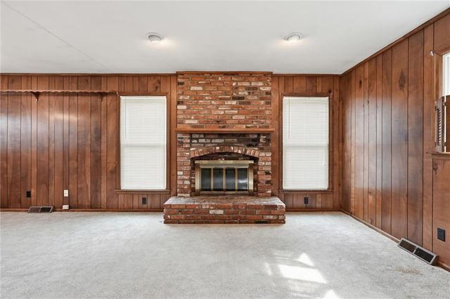 1314 Duck Road, Grandview, MO 64030