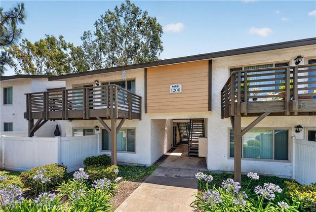 1200 W Lambert Rd 22, La Habra, CA 90631