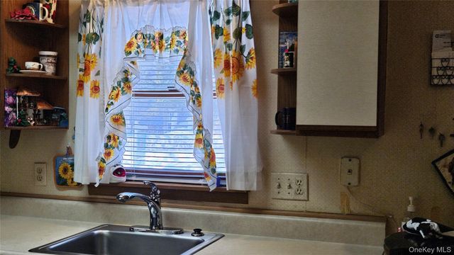 7 Sara Drive, Loch Sheldrake, NY 12759