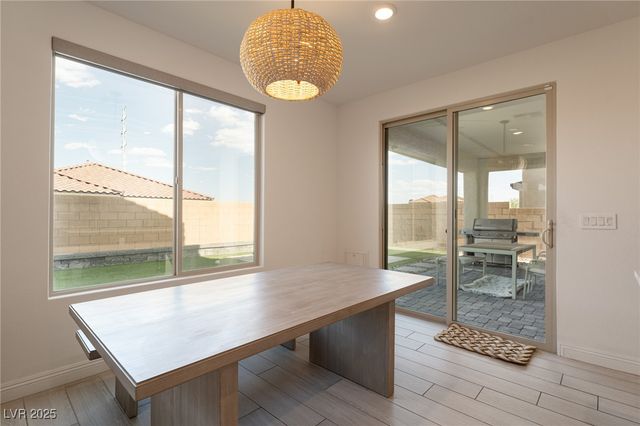 6486 Vanhoven Crest Street, Las Vegas, NV 89166