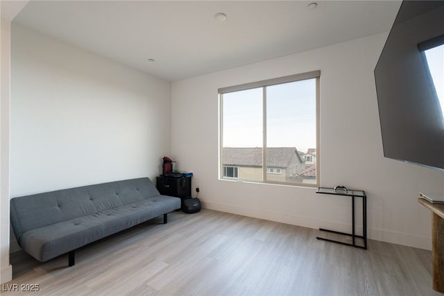 6486 Vanhoven Crest Street, Las Vegas, NV 89166