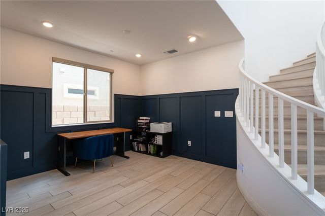 6486 Vanhoven Crest Street, Las Vegas, NV 89166