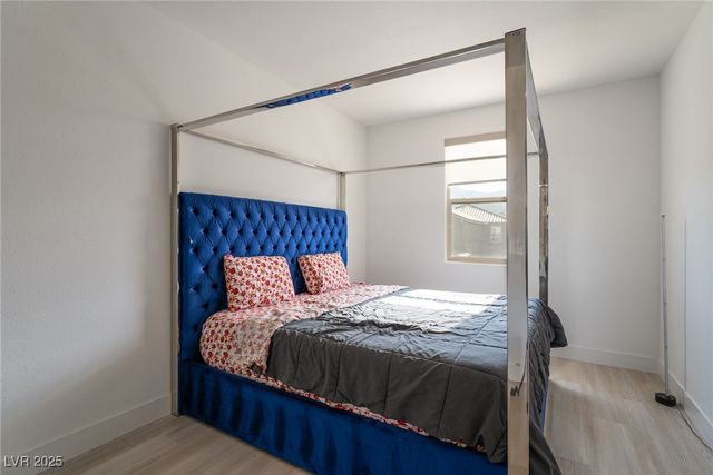 6486 Vanhoven Crest Street, Las Vegas, NV 89166