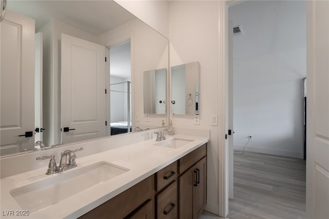 6486 Vanhoven Crest Street, Las Vegas, NV 89166