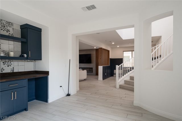 6486 Vanhoven Crest Street, Las Vegas, NV 89166