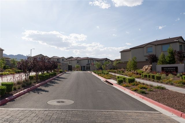 6486 Vanhoven Crest Street, Las Vegas, NV 89166