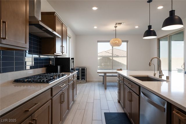 6486 Vanhoven Crest Street, Las Vegas, NV 89166