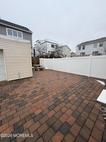 67 5th Street, Highlands, NJ 07732