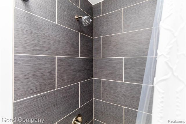 1300 Batavia Avenue 1, Royal Oak, MI 48067