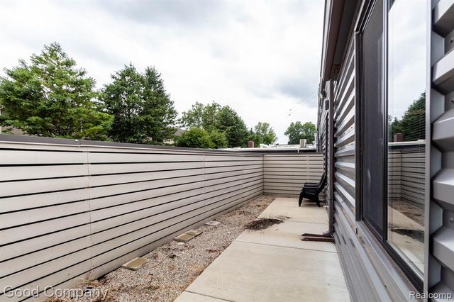 1300 Batavia Avenue 1, Royal Oak, MI 48067